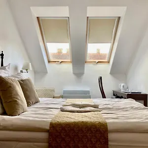 Πανσιόν Opera16 Guestrooms, Βουδαπέστη